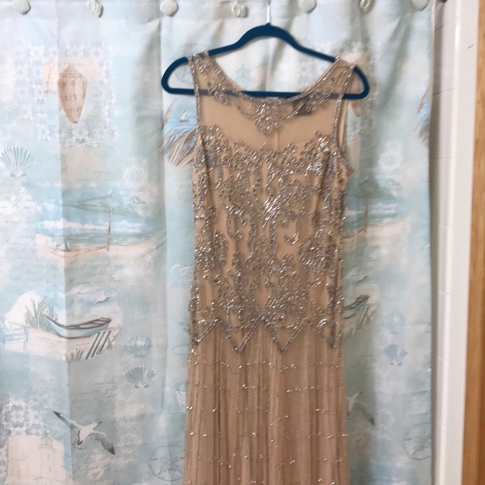 Gorgeous 1920s inspired midi cocktail dress.